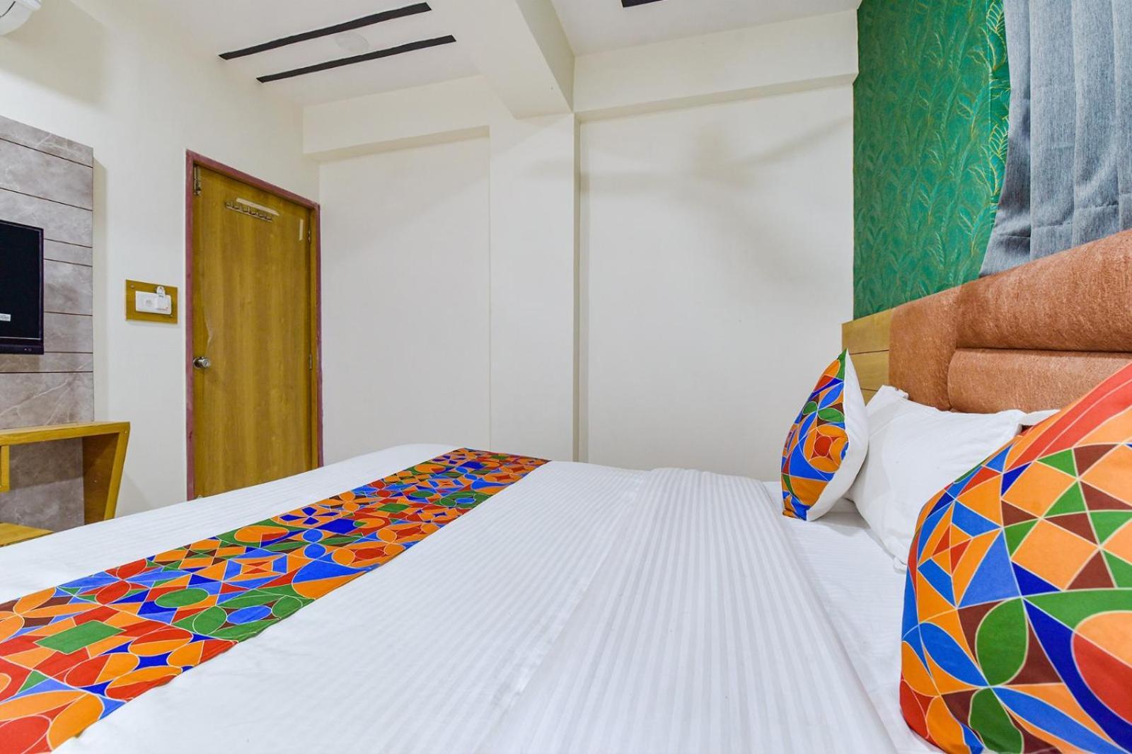 Hotel Green Tree Ahmedabad Exterior foto